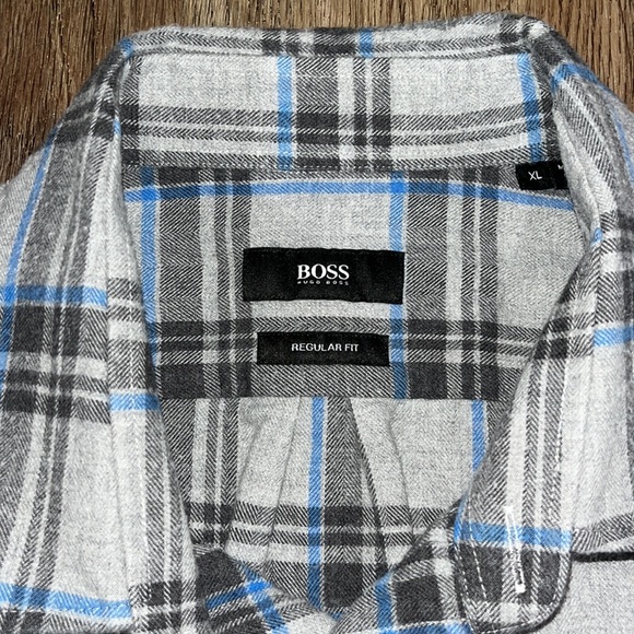 Hugo Boss flannel in a size large - Picture 2 of 7